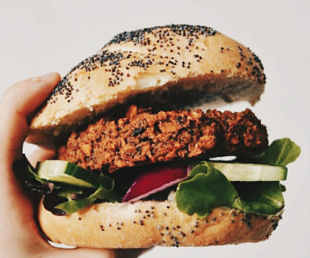 BBQ QUINOA BURGERS Recipe