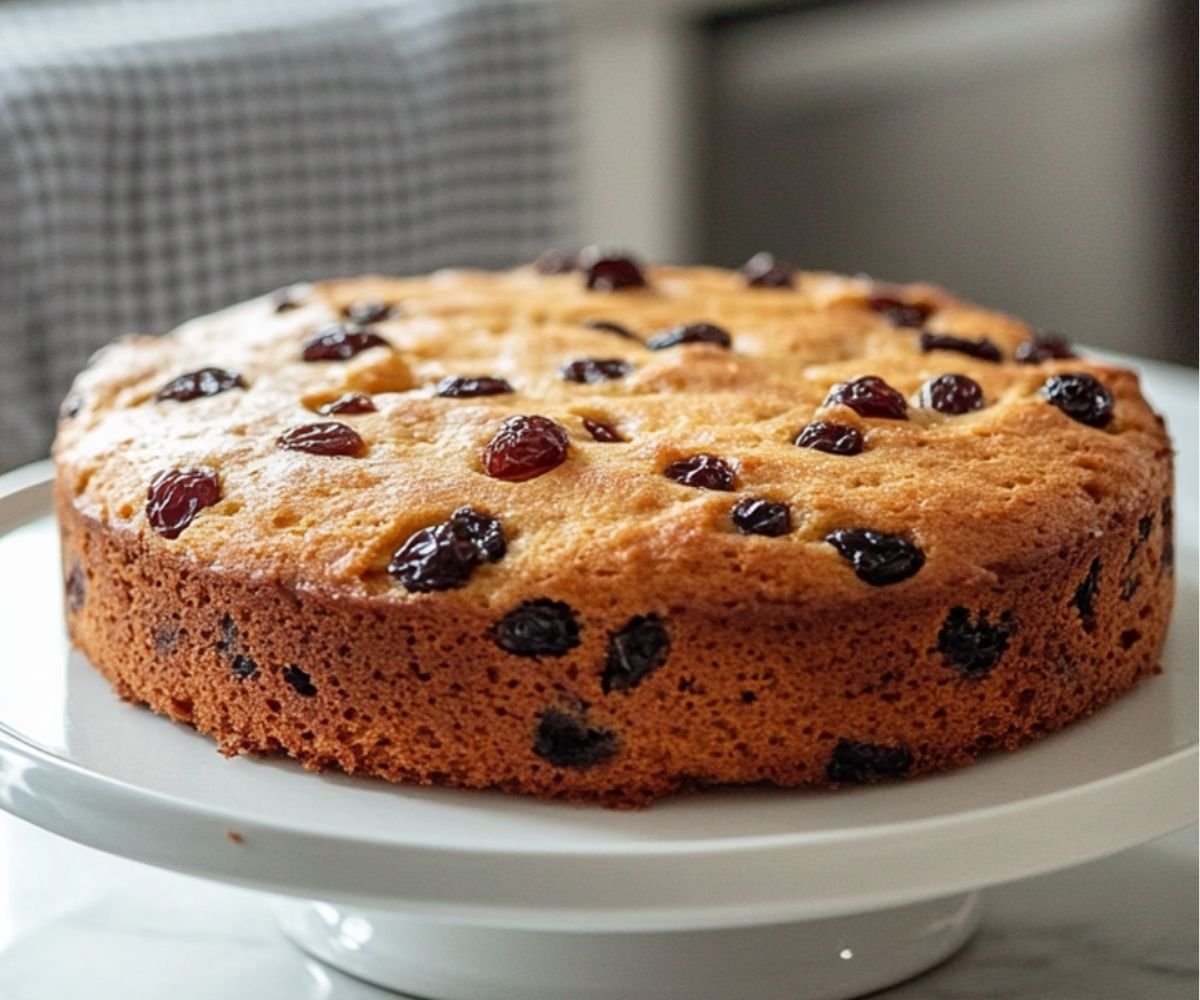 Mary Berry Cut and Come Again Cake