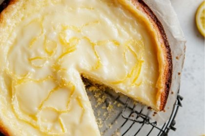 Mary Berry's Crunchy-Top Lemon Cake