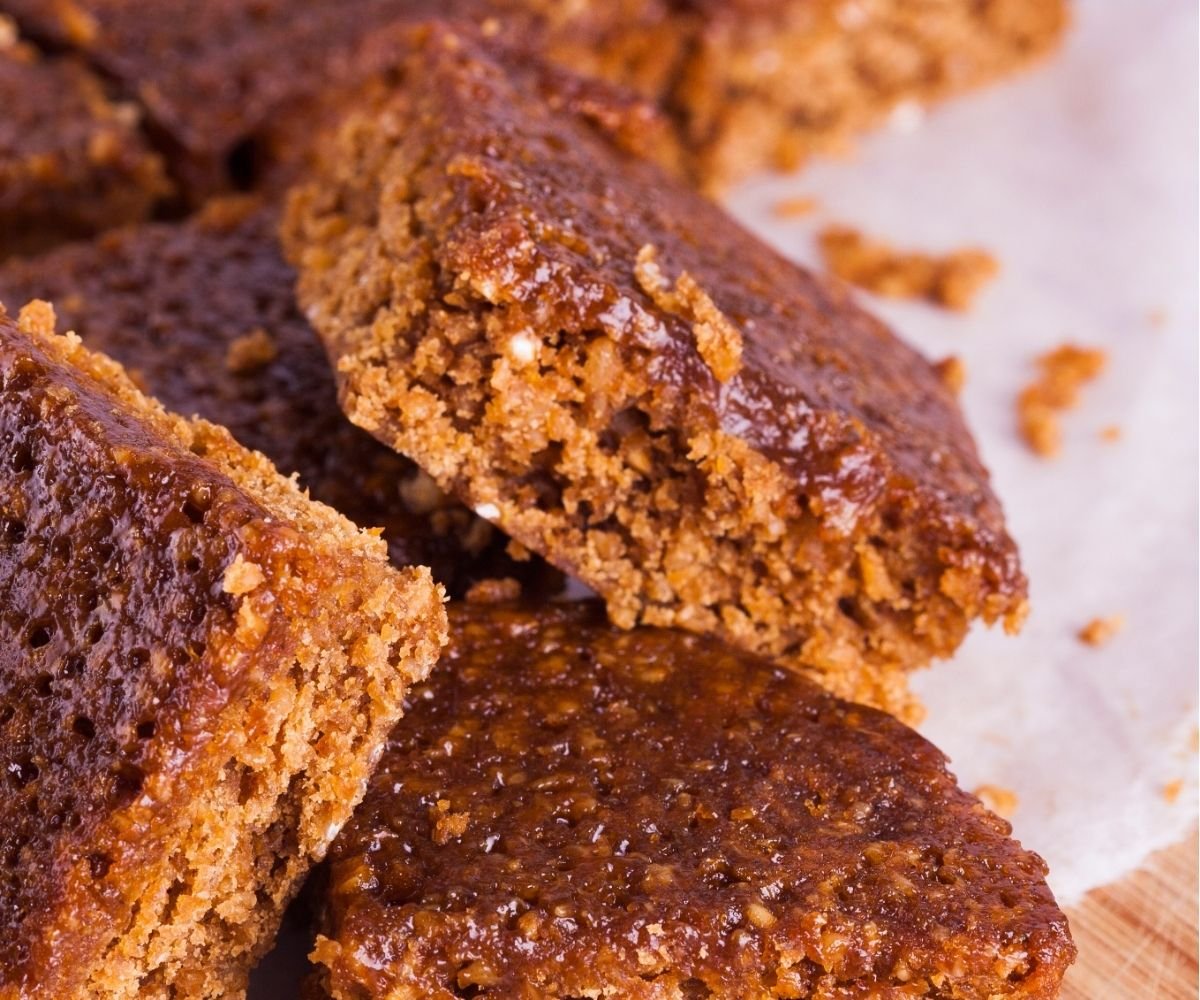 Mary Berry's Traditional Parkin