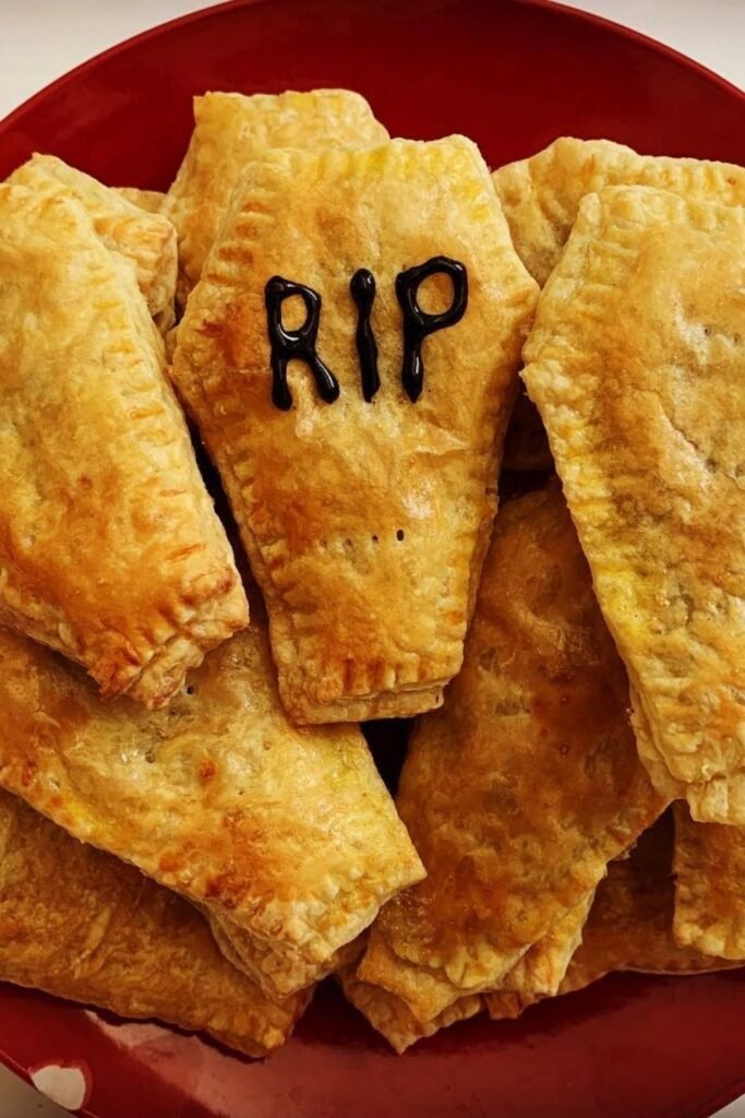 Caramelized Onion and Gruyere Coffin Tarts