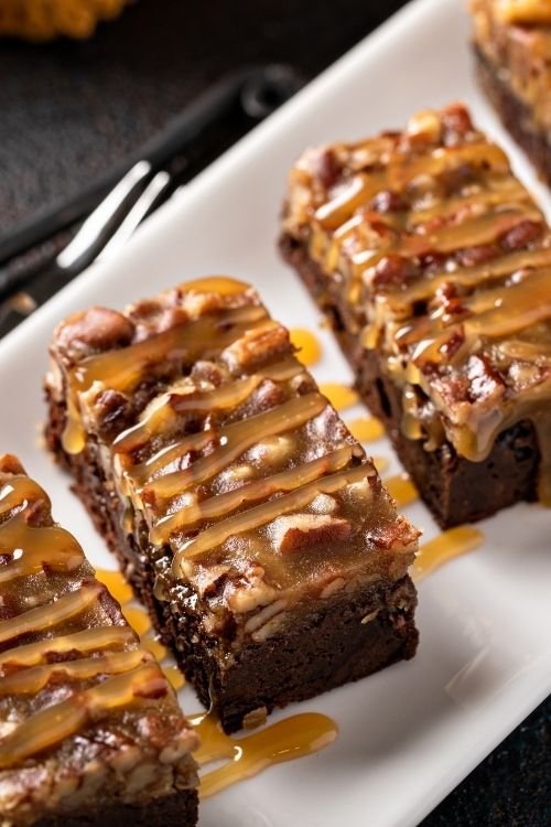 Salted Caramel Pecan Bars
