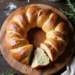 buttery bread crown delight