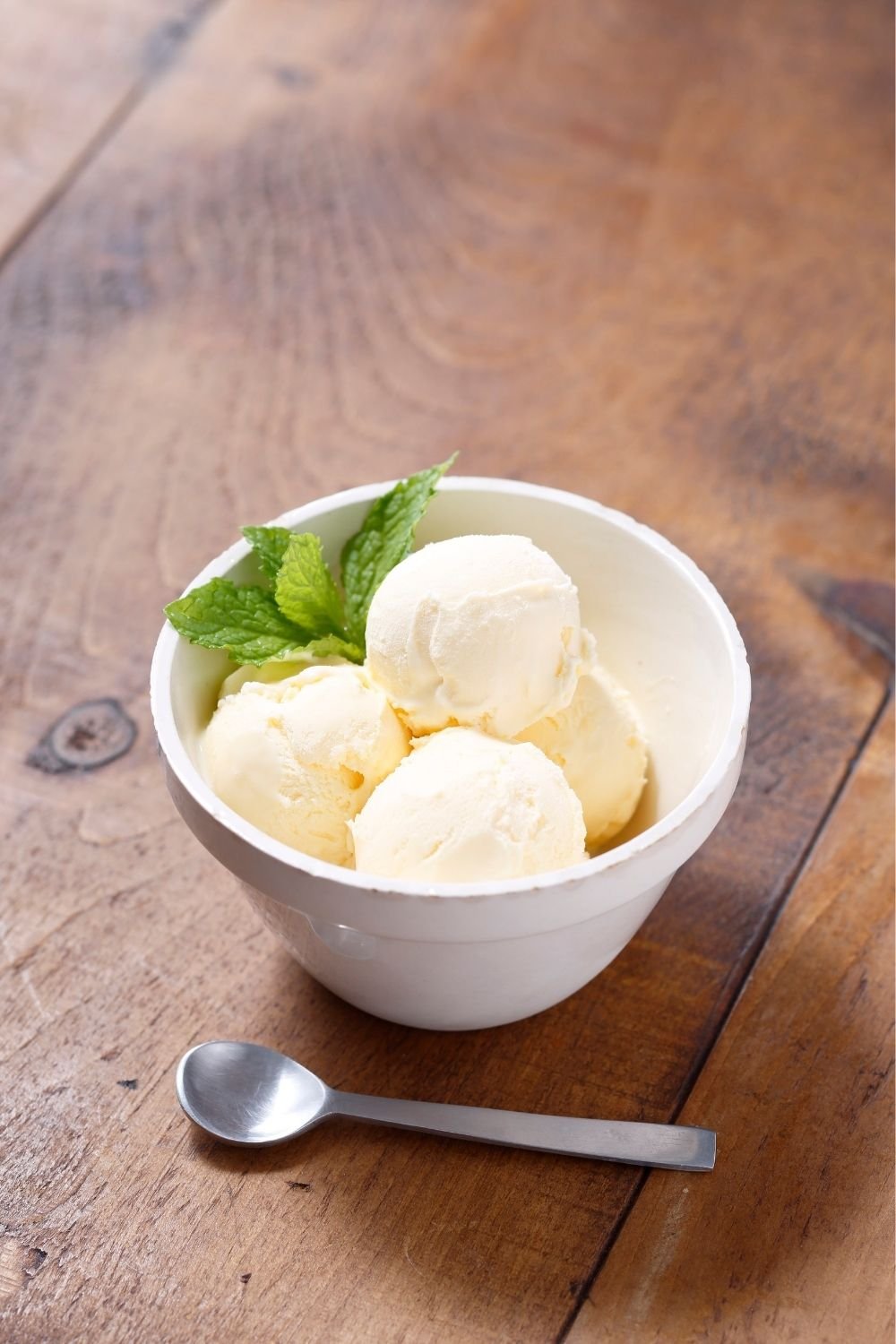 Mary Berry Quick vanilla ice cream