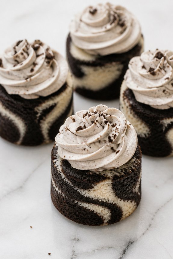 marble mini cakes frosted