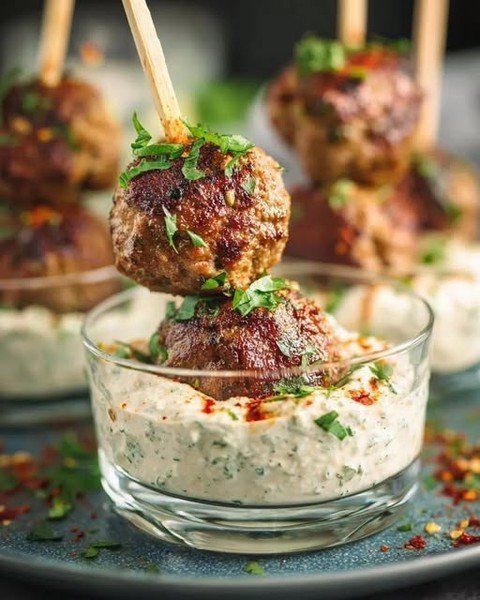 Mini Party Meatballs With Creamy Herb Dip