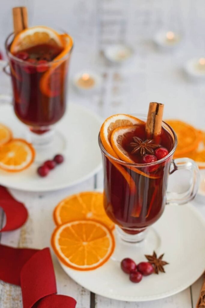 Mulled Cranberry Red Wine Christmas Punch