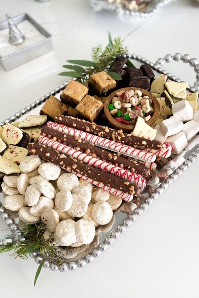 White Chocolate Peppermint Christmas Dessert Trail Mix